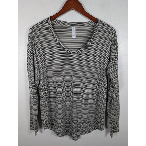 Athleta Top Women's Small Cloudlight Stratus  Black White Striped Long Sleeve - Picture 1 of 9